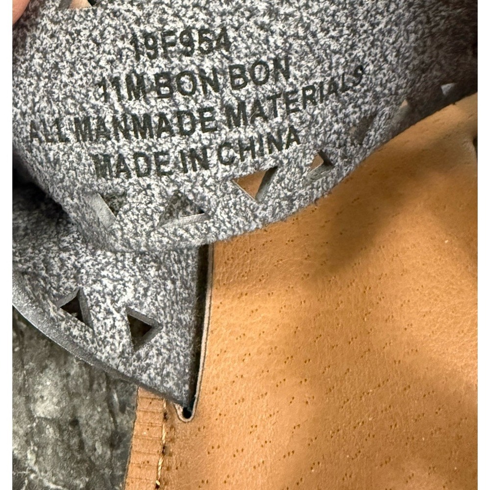 Madeline Womens Bon Bon Flat Strappy Buckle Thong Sandals Gray Sz 11M - Picture 6 of 8
